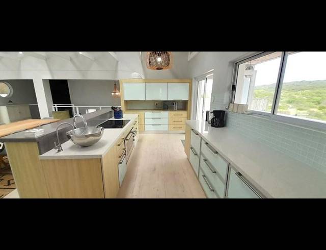 4 BEDROOM HOUSE FOR SALE IN STILBAAI EAST